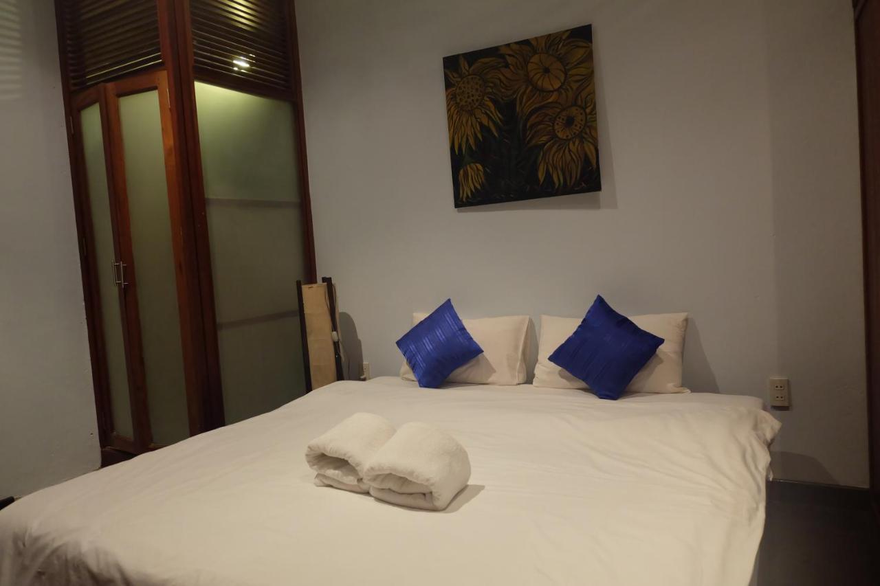 Inthira Thakhek Hotel Exterior photo
