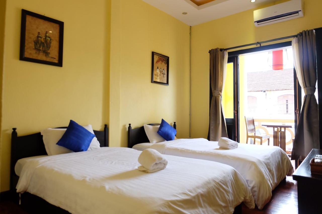 Inthira Thakhek Hotel Exterior photo